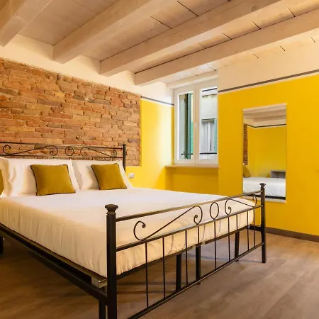 Vallum Collection - Ultralight Apartment Verona